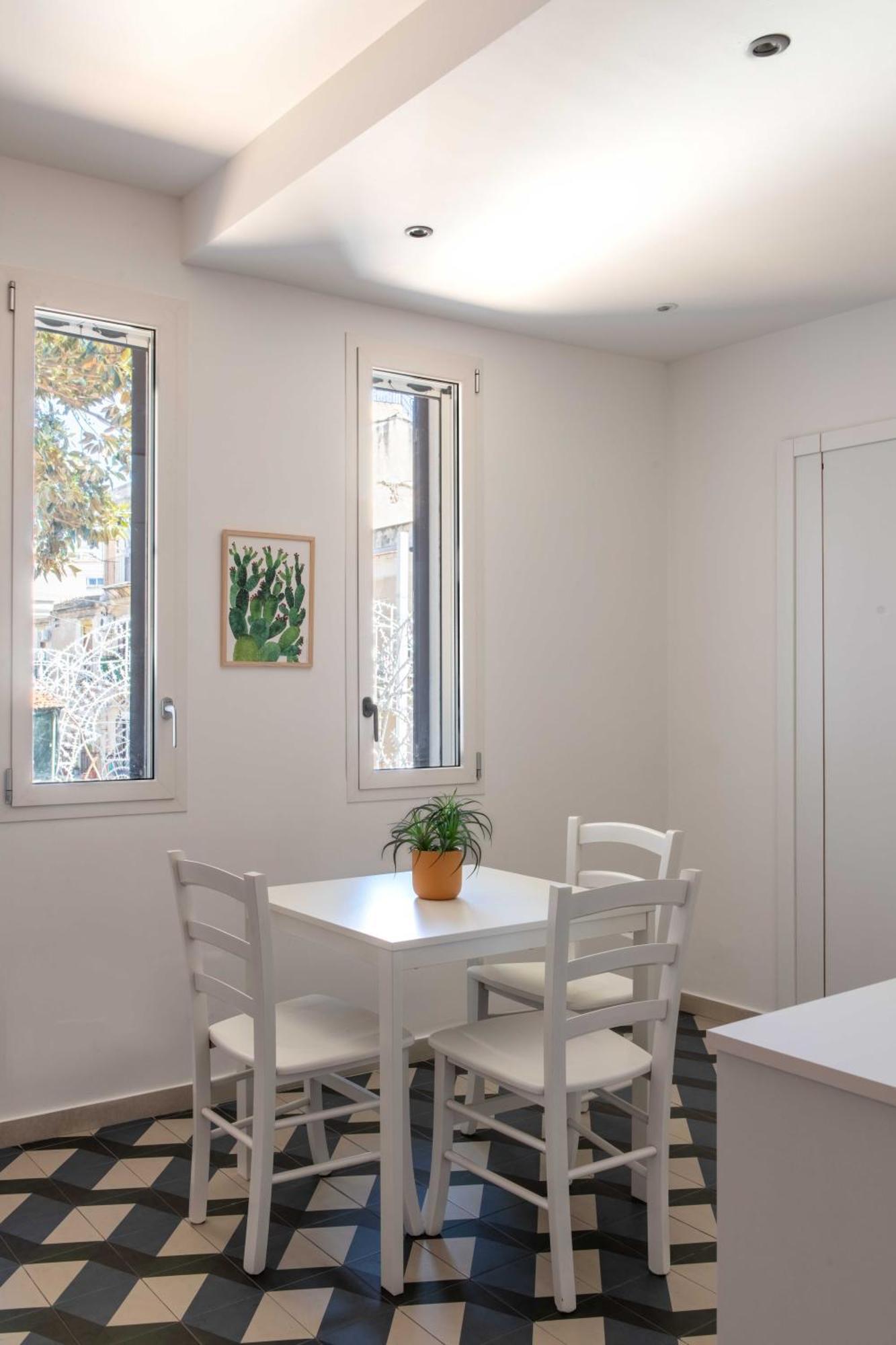 Canceddi Rooms & Terrace Palermo Esterno foto